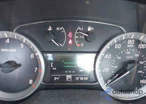 2013 Nissan Sentra Sr z USA, uszkodzony, nr VIN 3N1AB7AP1DL697015